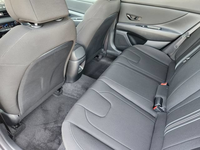 Certified 2025 Hyundai Elantra Sport FWD image 20