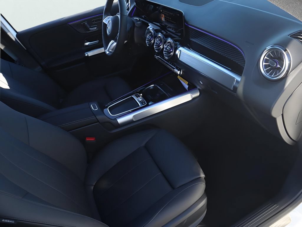 New 2026 Mercedes-Benz GLB 250 4MATIC image 14
