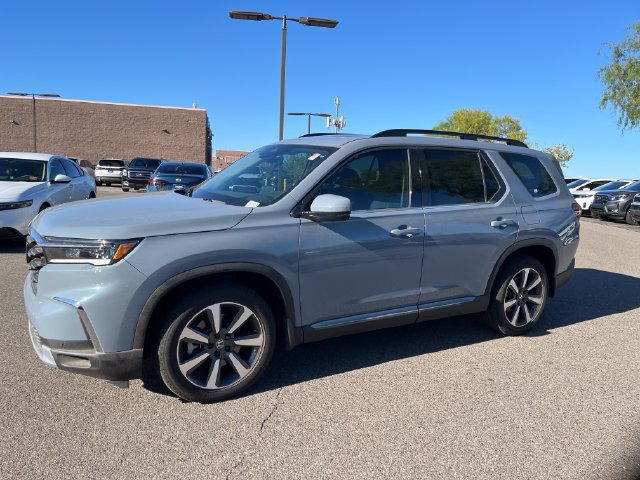 Used 2024 Honda Pilot Elite image 1