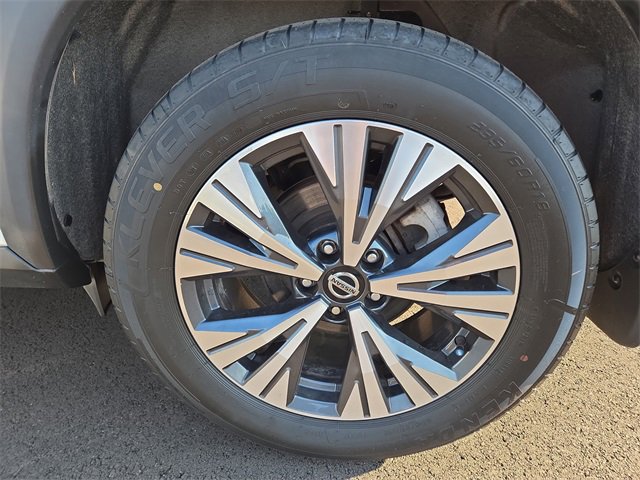 Used 2021 Nissan Rogue SV w/ Premium Package image 27