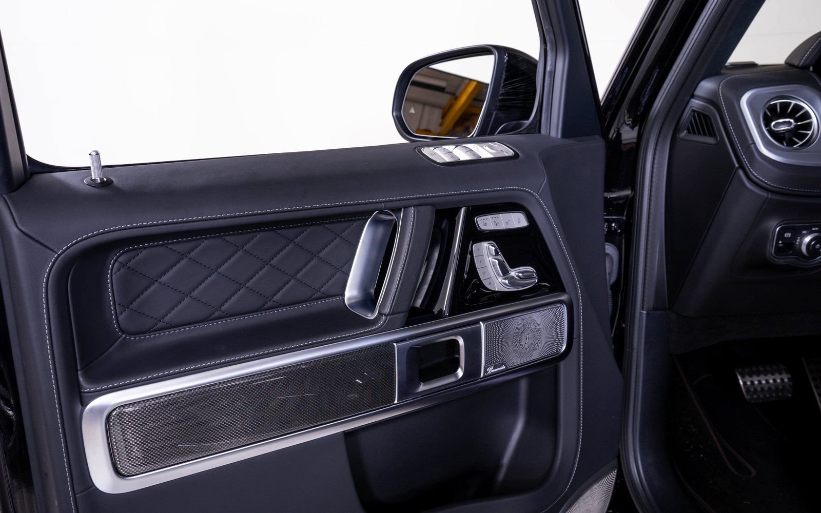 Used 2025 Mercedes-Benz G 63 AMG 4MATIC image 14