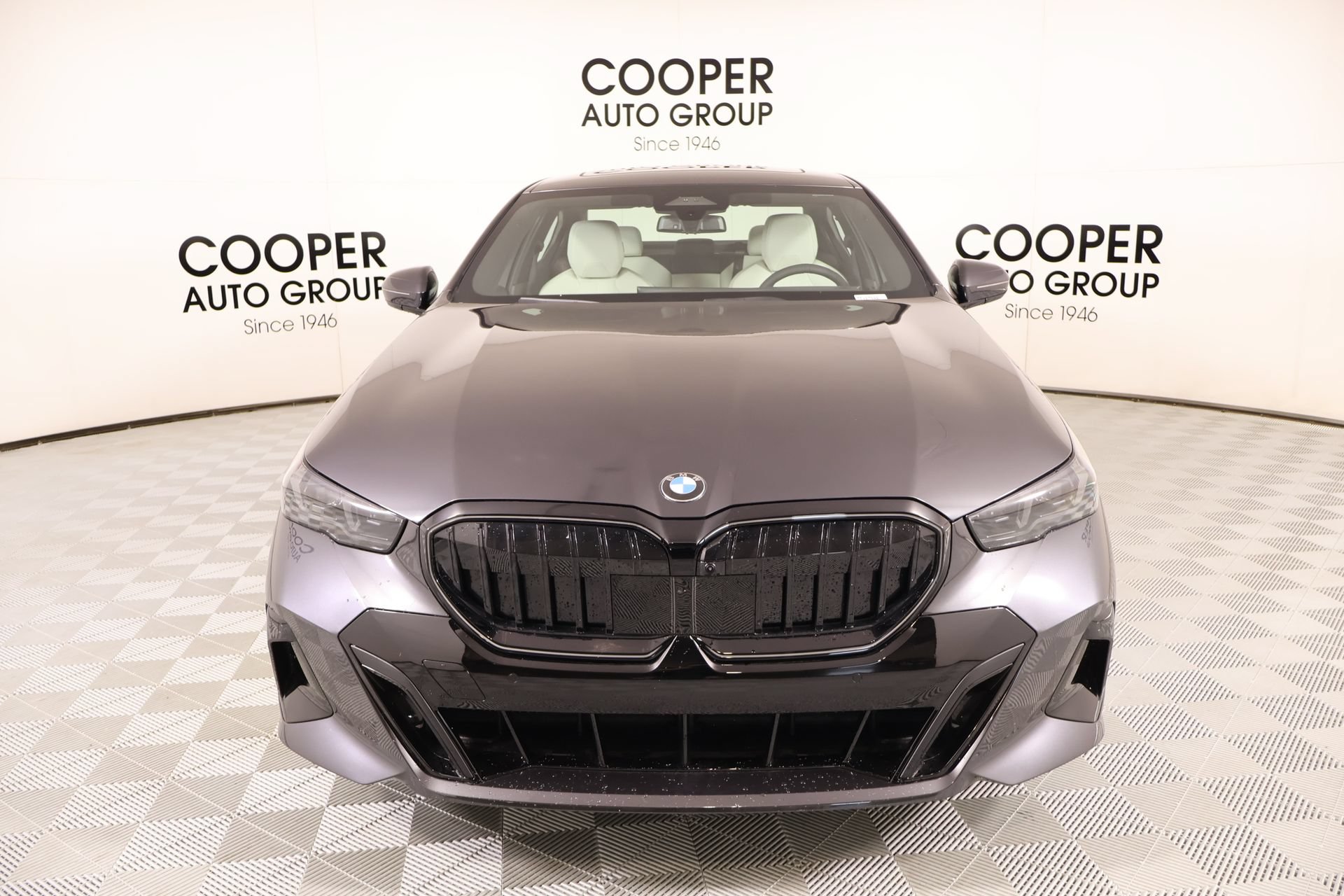 New 2026 BMW 530i xDrive w/ M Sport Package AWD/4WD image 9