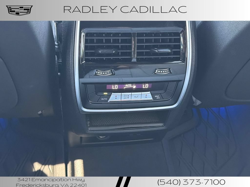 Used 2024 BMW X5 xDrive40i w/ M Sport Package AWD/4WD image 12