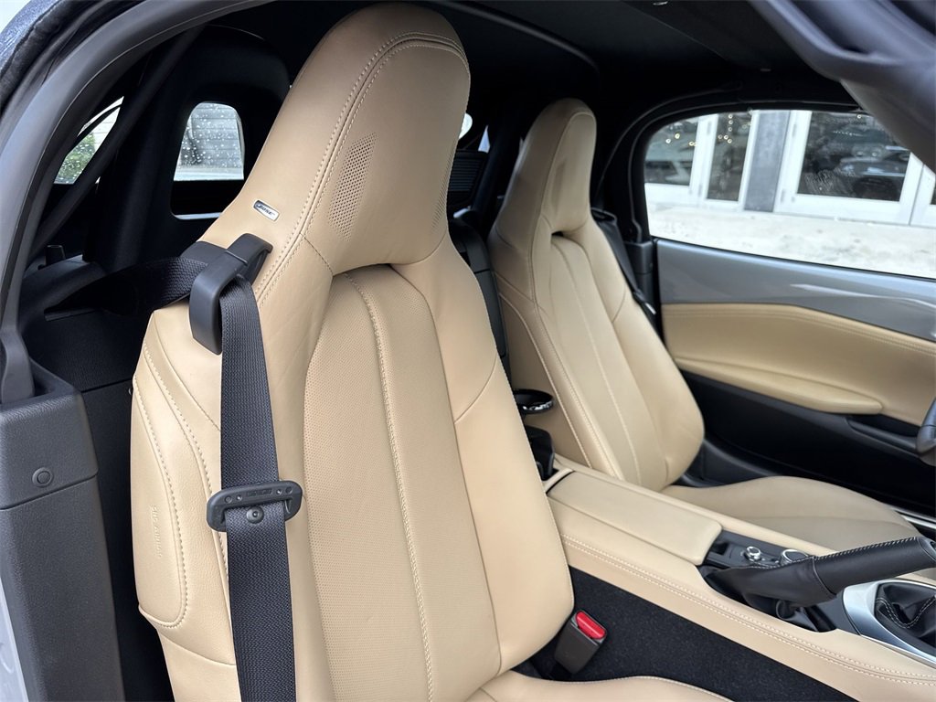 Used 2024 MAZDA MX-5 Miata Grand Touring w/ Weather Package image 17