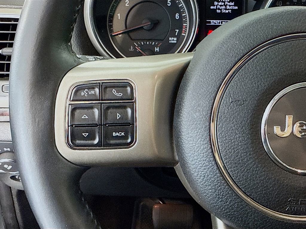 Used 2012 Jeep Grand Cherokee Laredo w/ Laredo E Group image 11