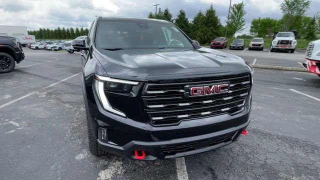 New 2026 GMC Acadia AT4 w/ Luxury Package AWD/4WD image 4