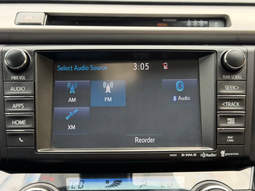 Used 2018 Toyota RAV4 XLE AWD/4WD image 29