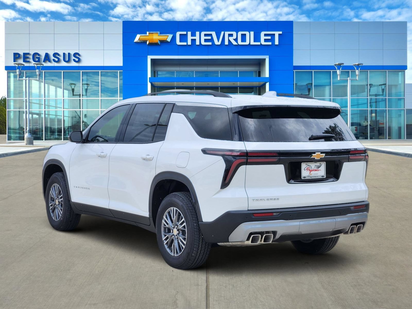New 2026 Chevrolet Traverse LT FWD image 4