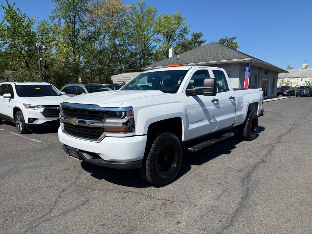 Used 2016 Chevrolet Silverado 1500 W/T w/ Trailering Package AWD/4WD image 3
