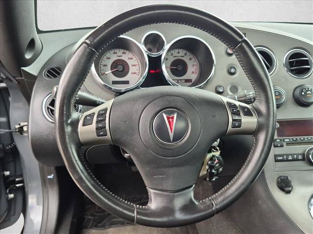 Used 2008 Pontiac Solstice Convertible w/ Premium Package RWD image 14