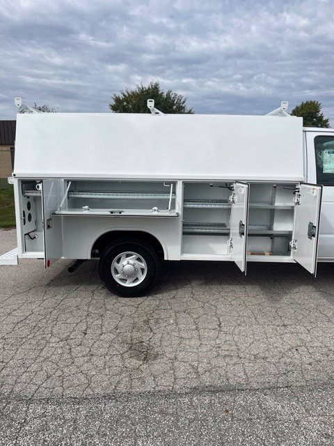 New 2026 Ford E-350 and Econoline 350 Super Duty w/ Power Equipment Group RWD image 7