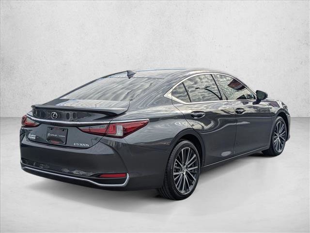 Used 2025 Lexus ES 300h w/ Premium Package image 5