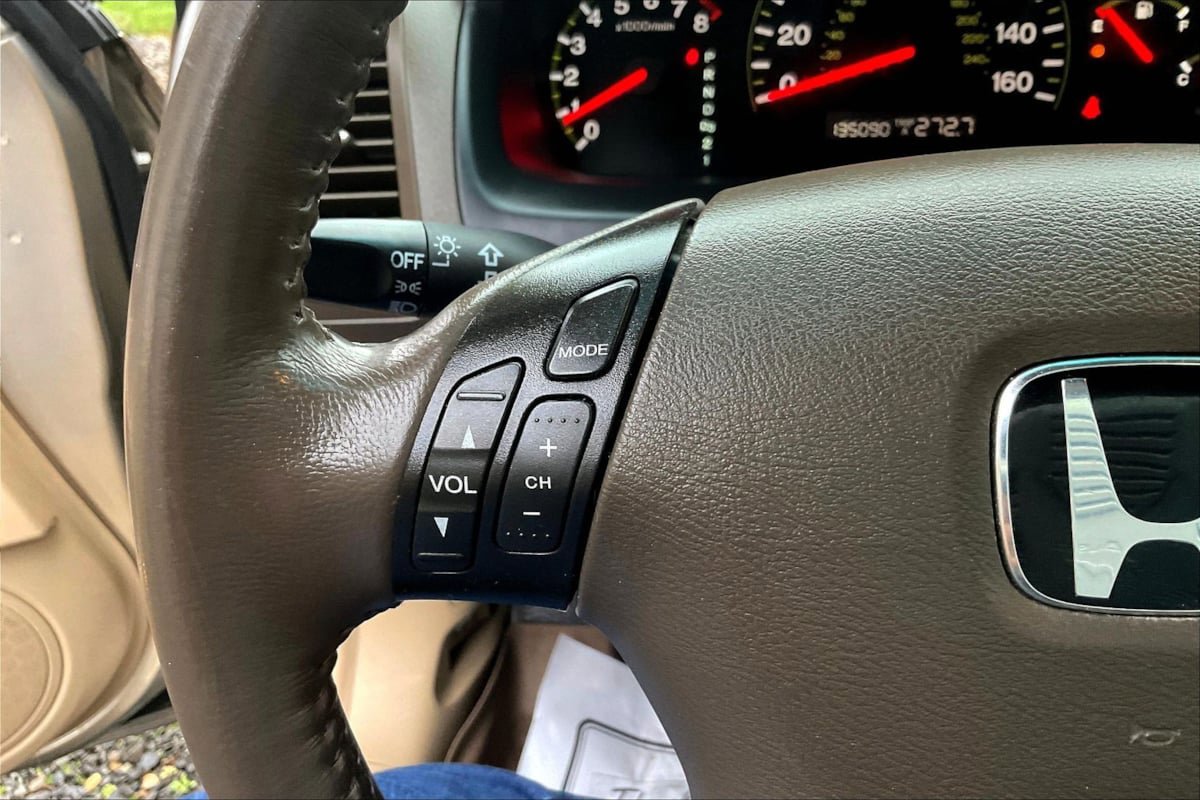 Used 2004 Honda Accord EX image 11