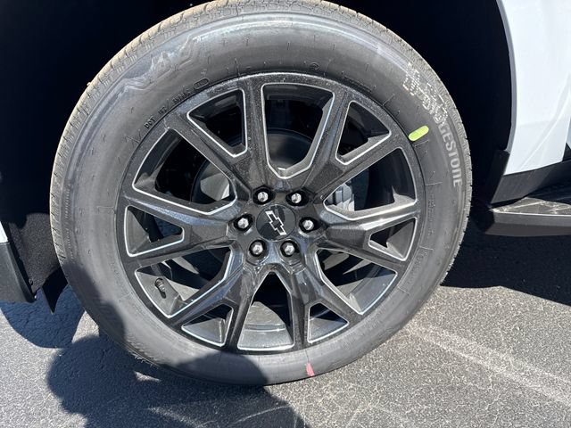 New 2026 Chevrolet Suburban Premier w/ Sun And Tow Package AWD/4WD image 30