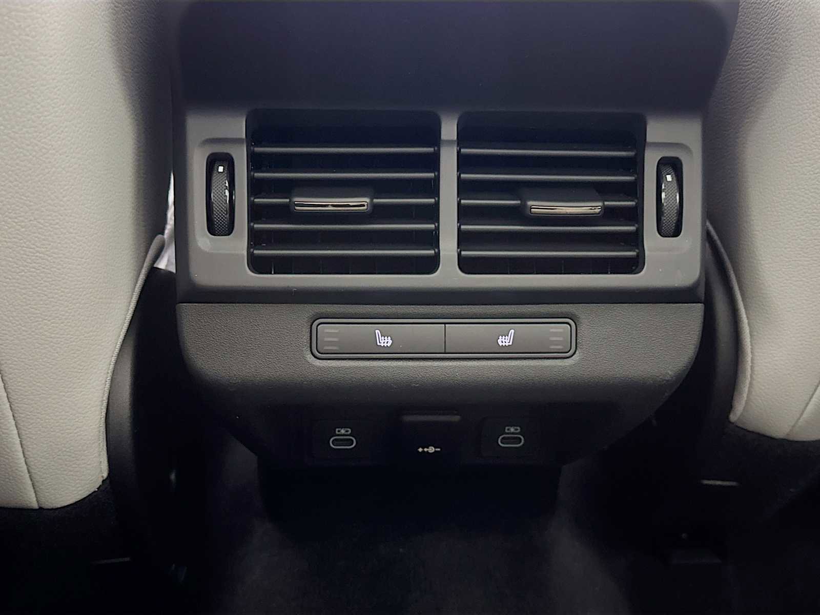 Used 2025 Land Rover Range Rover Evoque S image 24