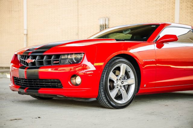 Used 2010 Chevrolet Camaro SS w/ RS Package image 40