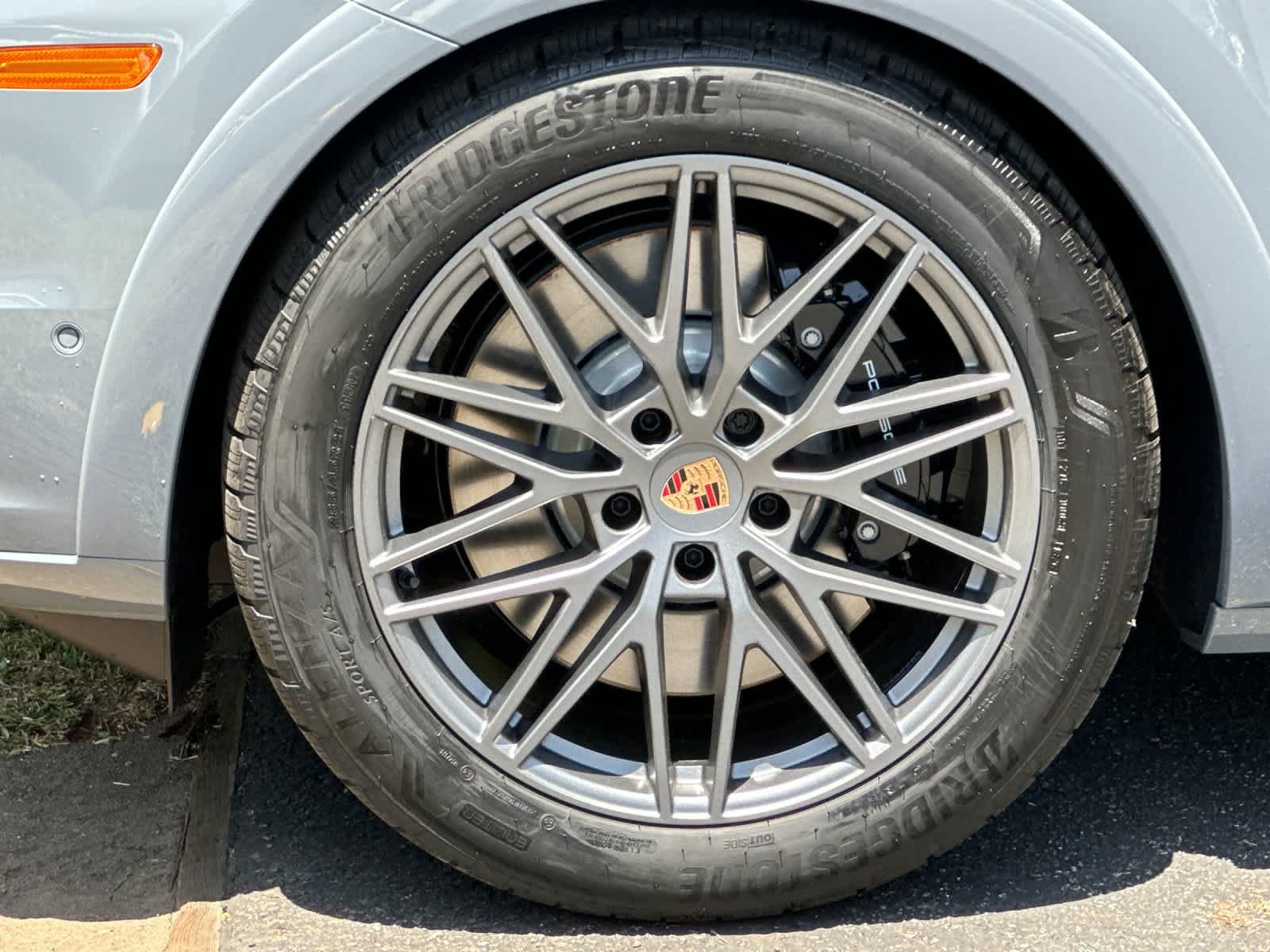 New 2026 Porsche Cayenne GTS AWD/4WD image 32