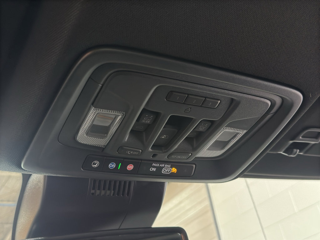 Used 2025 GMC Sierra 1500 AT4 w/ AT4 Premium Package AWD/4WD image 42