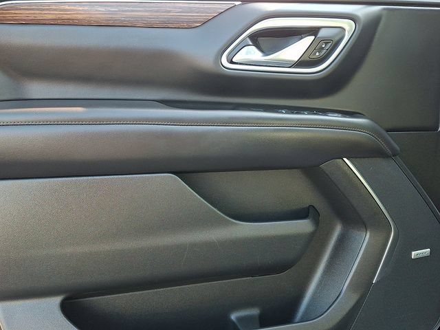 Used 2021 Chevrolet Tahoe High Country w/ Premium Package AWD/4WD image 16