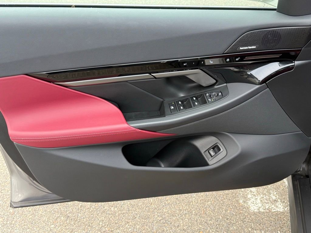 Used 2025 BMW 530i image 18