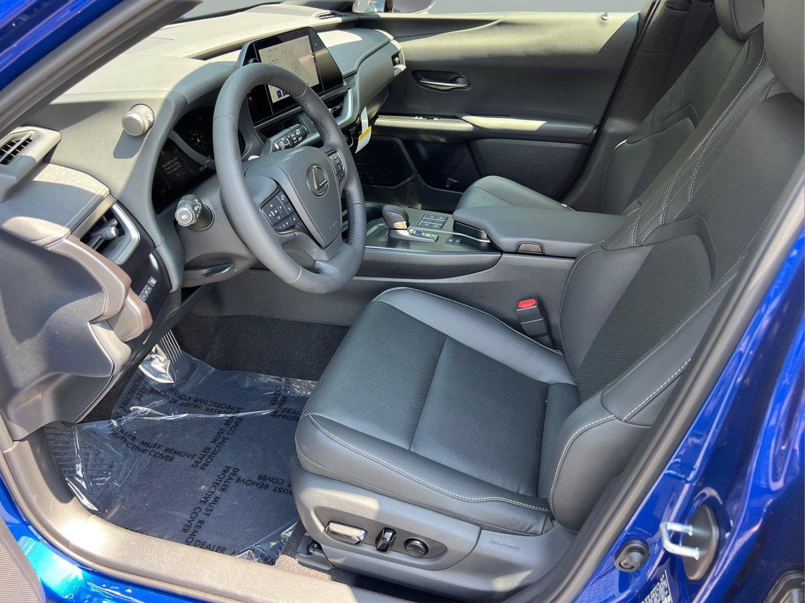 New 2026 Lexus UX 300h FWD image 9