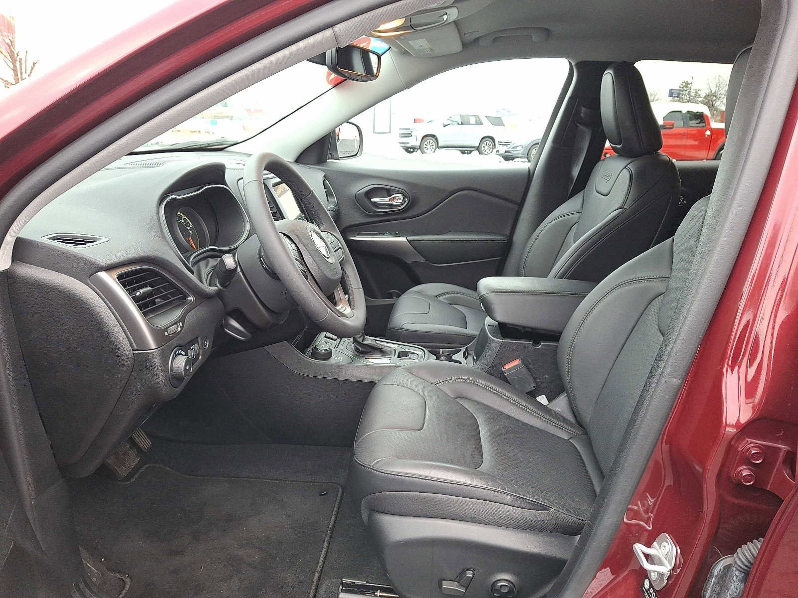 Used 2021 Jeep Cherokee Latitude Lux w/ Comfort/Convenience Group image 13