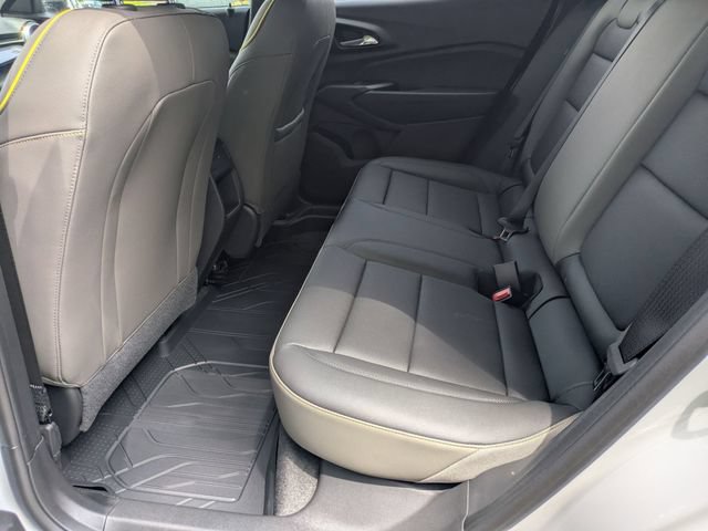 New 2026 Chevrolet Trax ACTIV w/ Sunroof Package FWD image 25