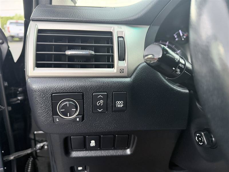 Used 2012 Lexus GX 460 AWD/4WD image 31