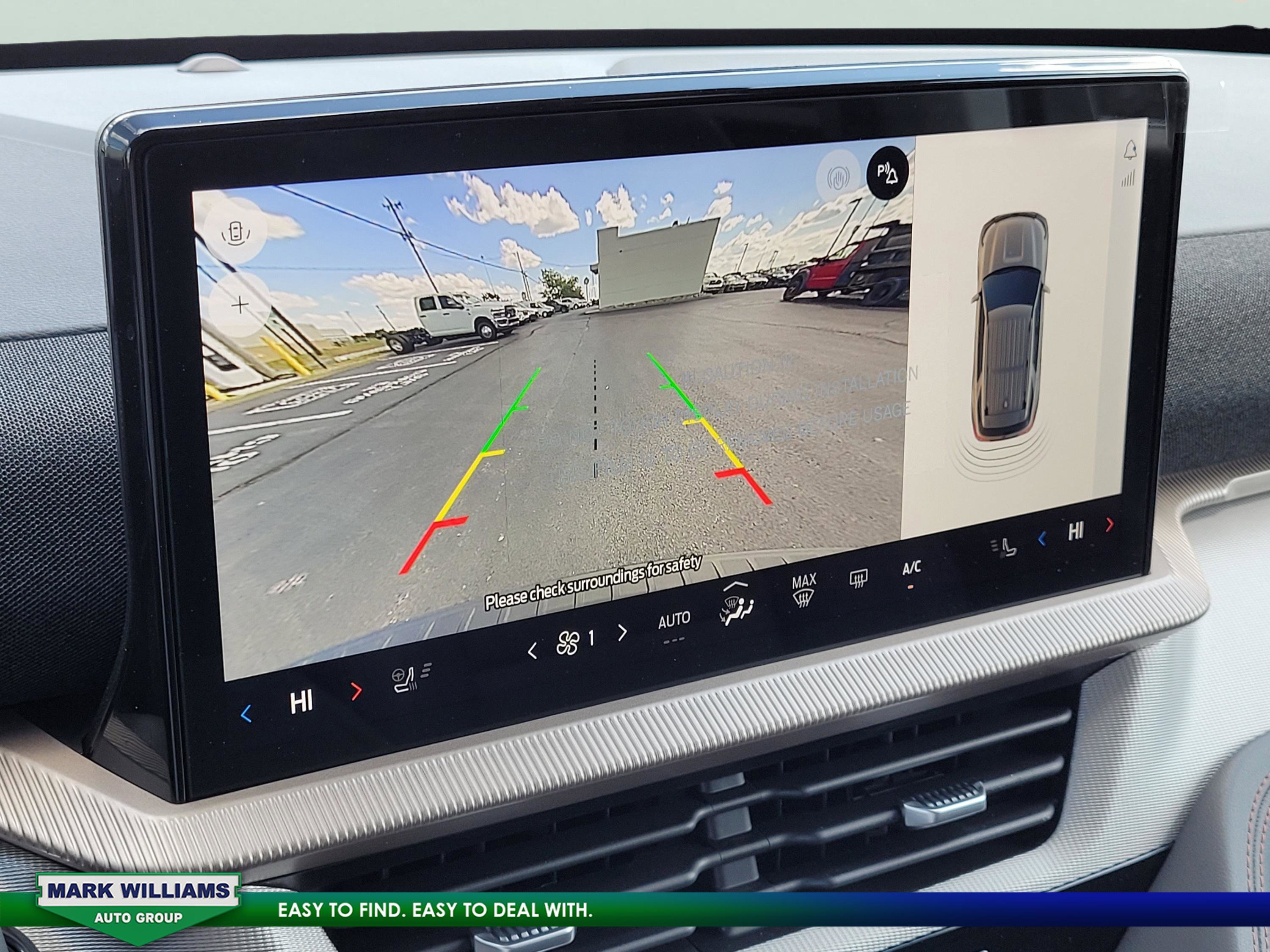 Used 2025 Ford Explorer Active w/ Active Comfort Package image 19