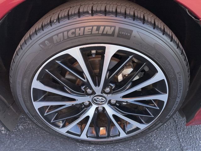 Used 2018 Toyota Camry SE FWD image 24