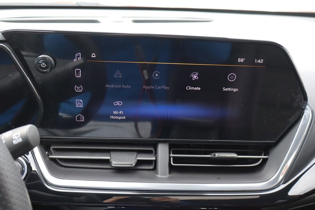 Used 2024 Chevrolet Trax RS w/ Sunroof Package image 11