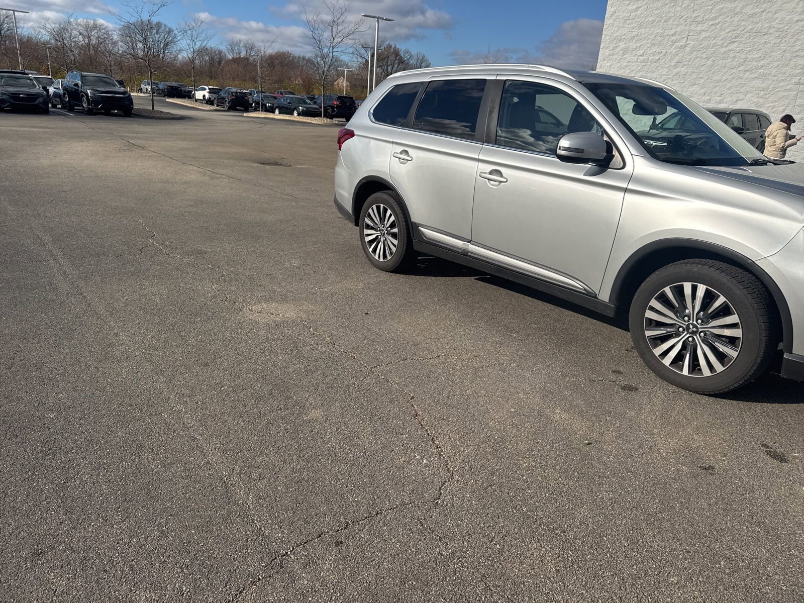 Used 2020 Mitsubishi Outlander AWD image 6
