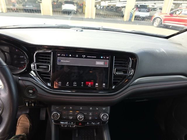 Used 2025 Dodge Durango GT AWD/4WD image 16