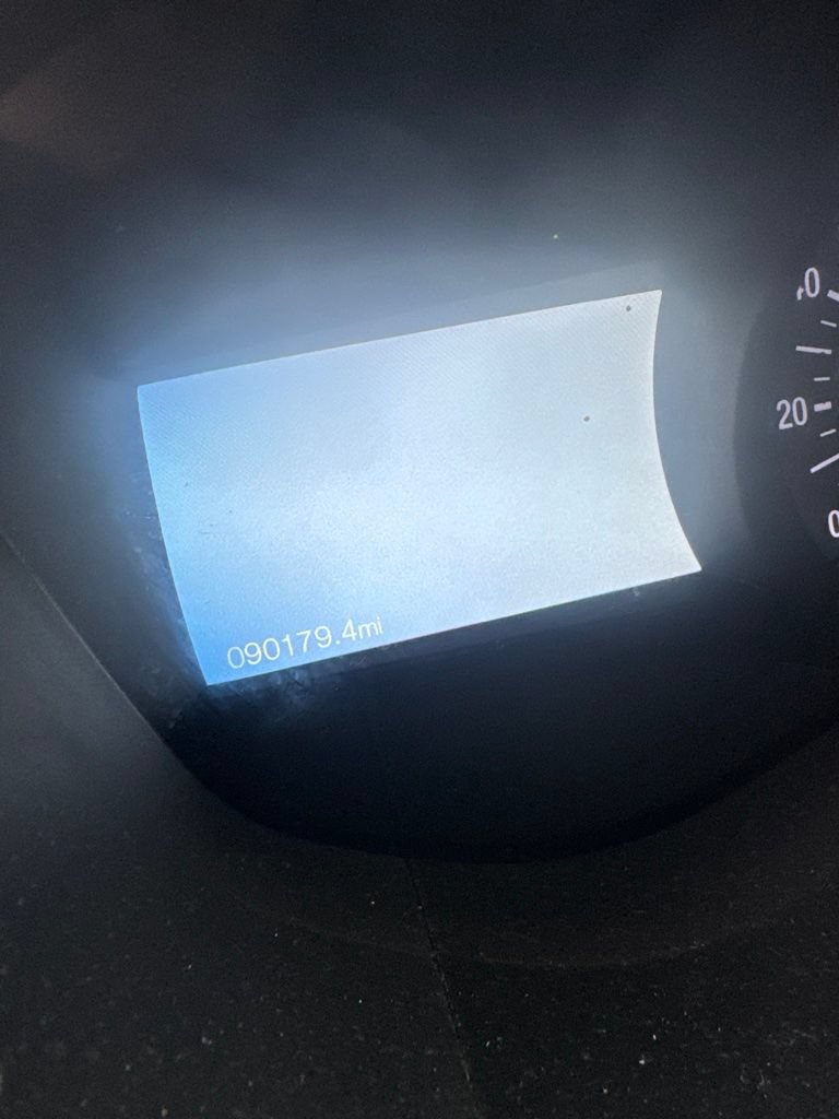 Used 2018 Ford Fusion SE w/ Equipment Group 201A FWD image 10