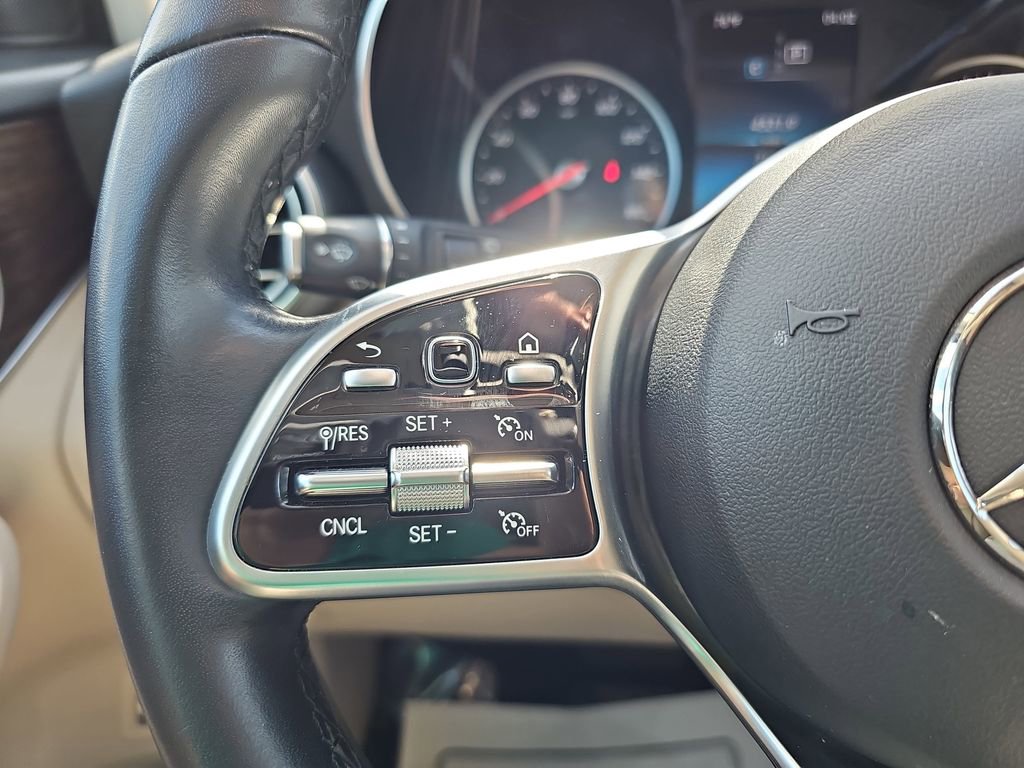 Used 2022 Mercedes-Benz GLC 300 image 21