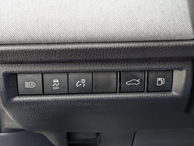 Used 2025 Toyota Camry LE FWD image 22