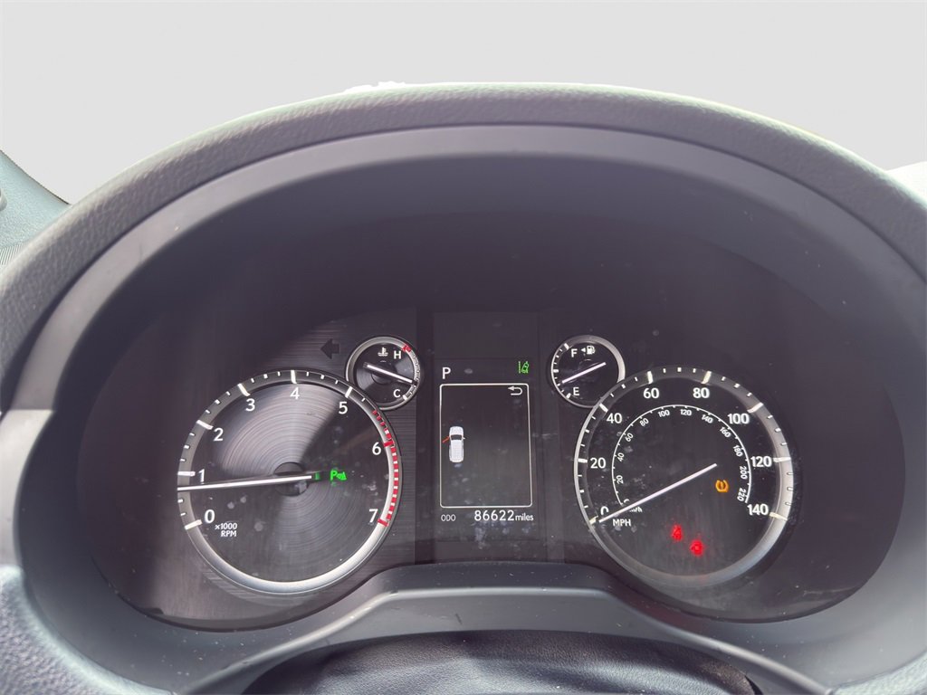 Used 2023 Lexus GX 460 Premium w/ Accessory Package image 9