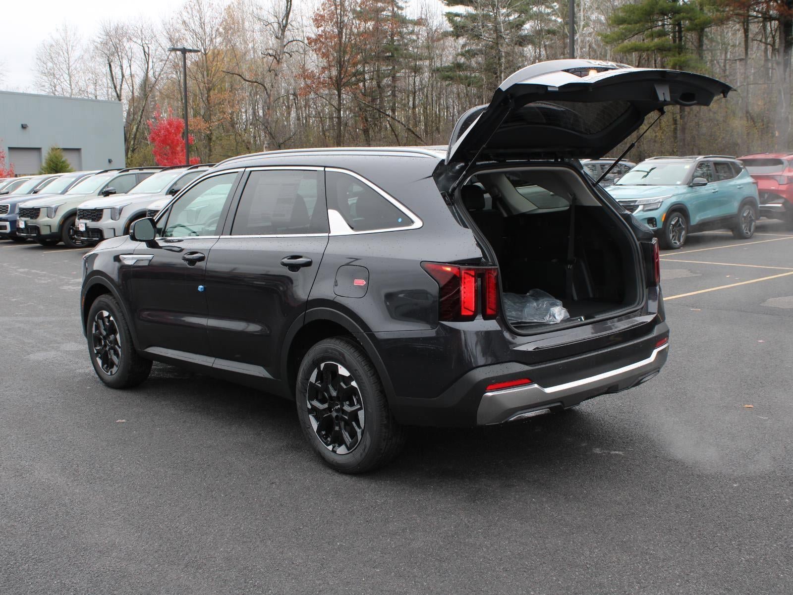 New 2026 Kia Sorento S image 7