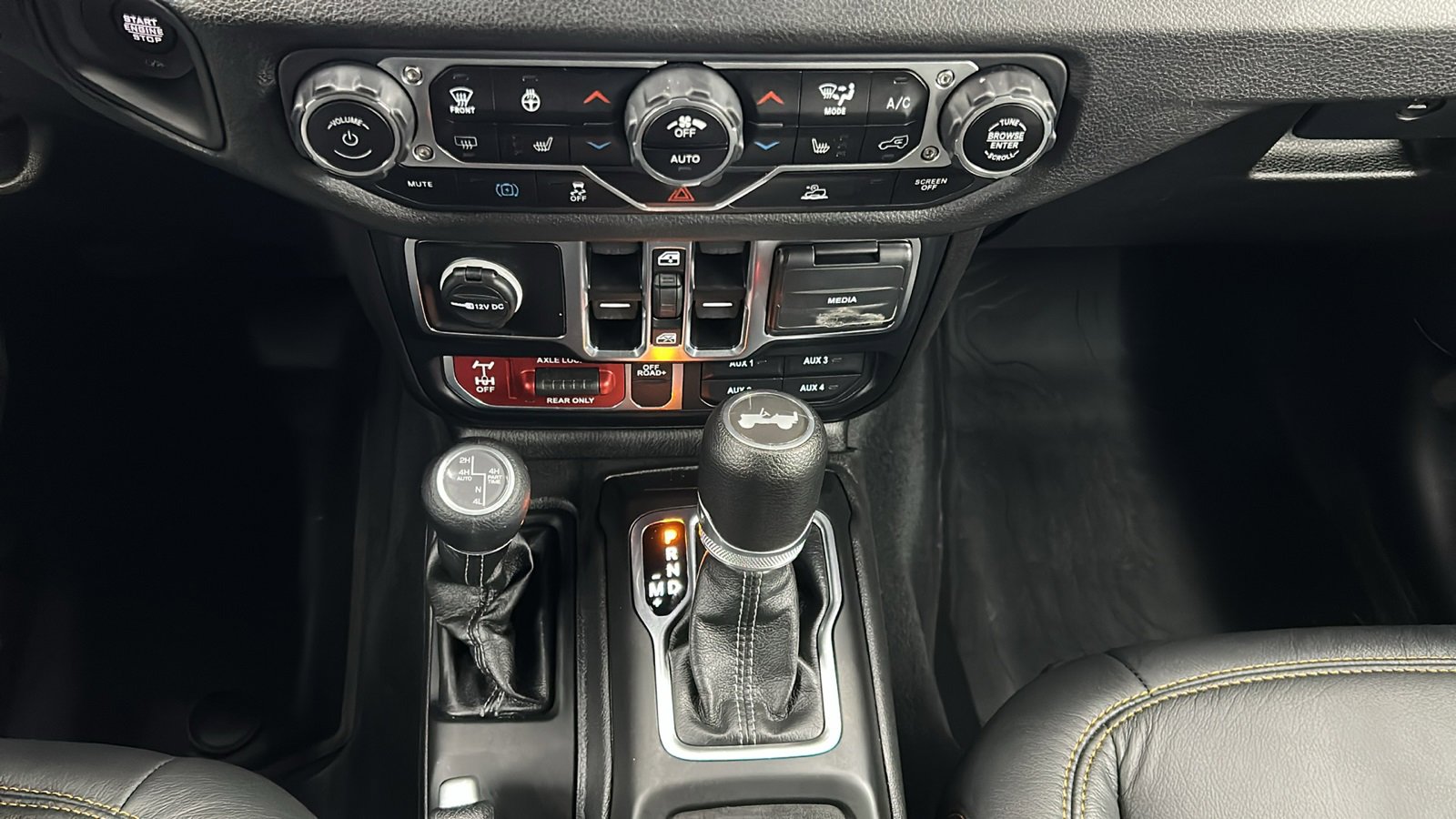 Used 2025 Jeep Wrangler Willys 4xe image 23