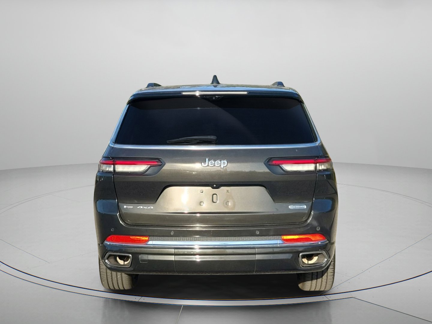 Used 2022 Jeep Grand Cherokee L Overland w/ Luxury Tech Group IV image 2