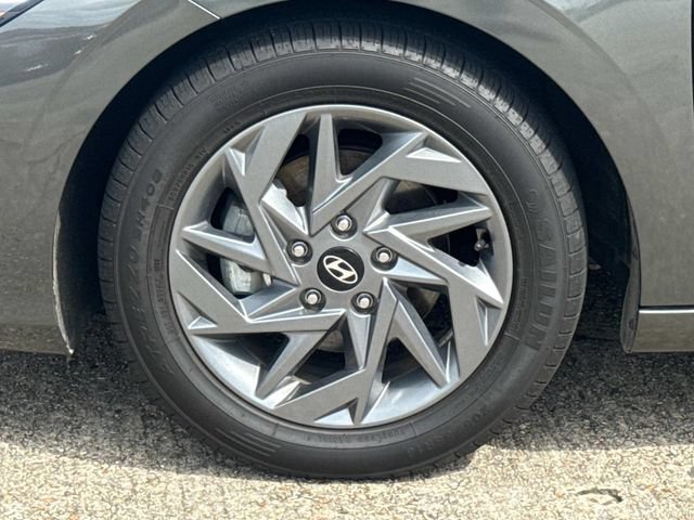 Used 2024 Hyundai Elantra SEL FWD image 5