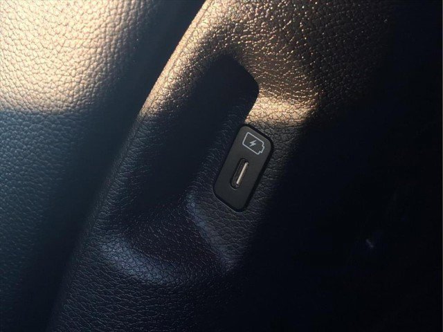 Used 2023 Kia Sportage EX image 11