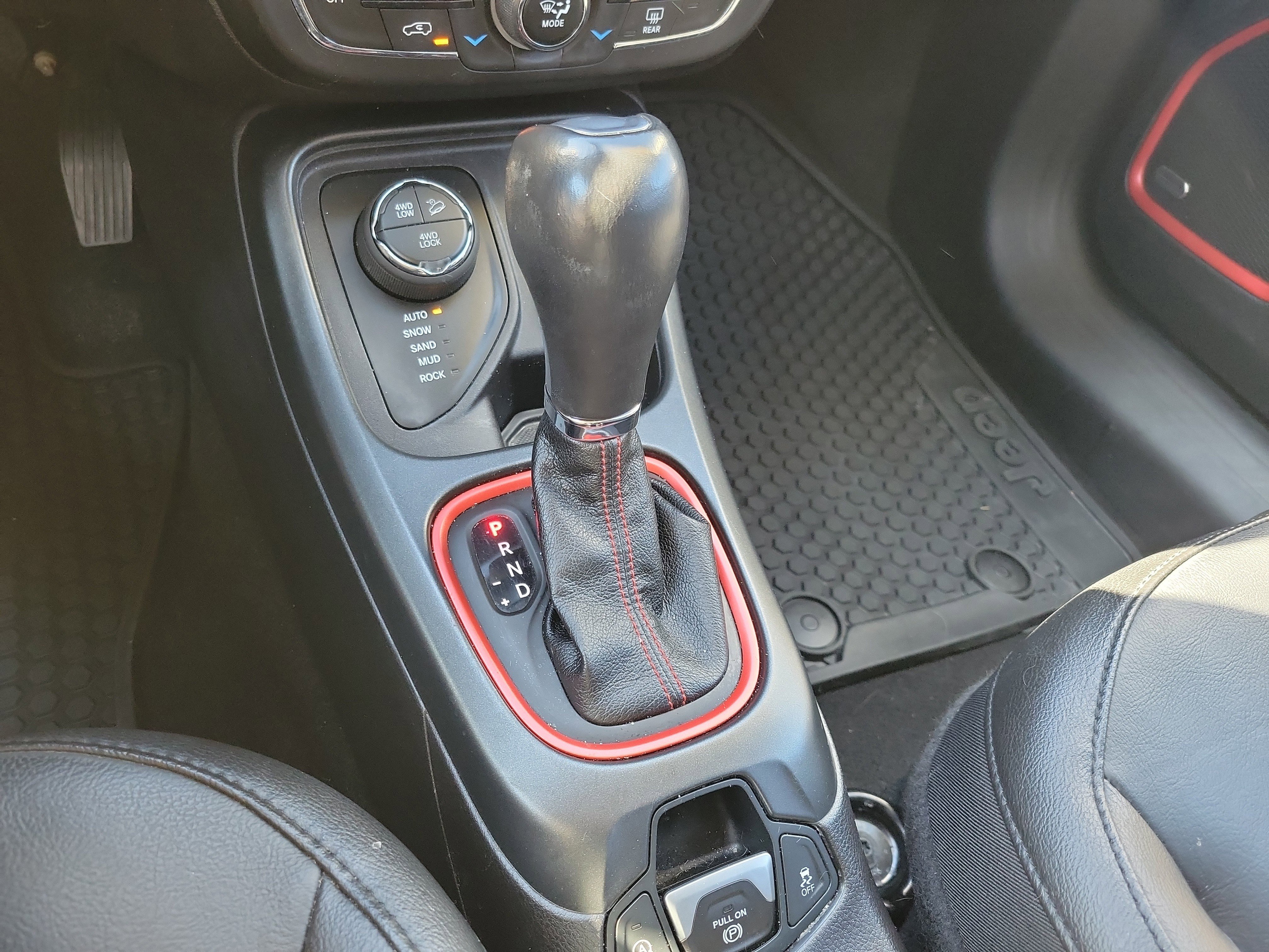 Used 2020 Jeep Compass Trailhawk w/ Leather Interior Group image 18