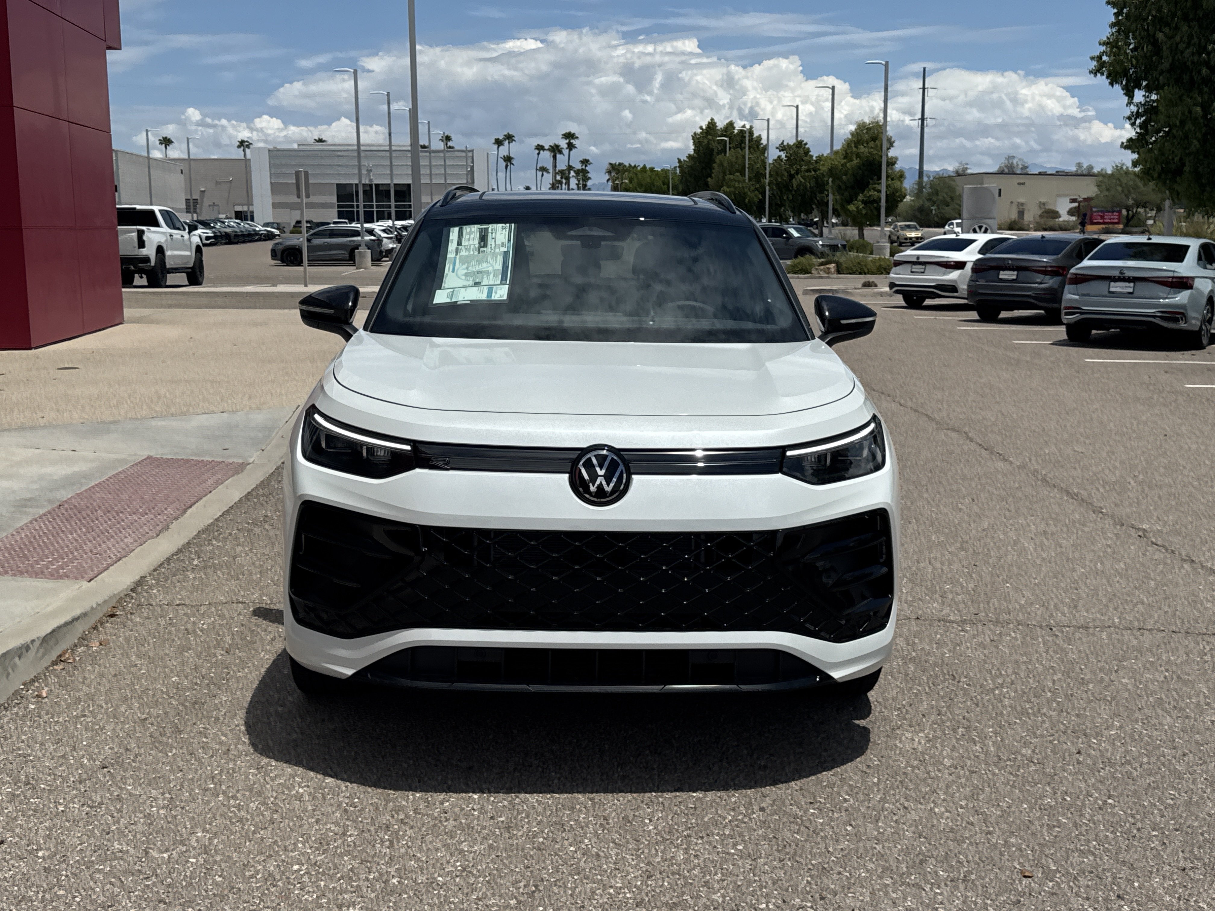 New 2026 Volkswagen Tiguan SE R-Line FWD image 2
