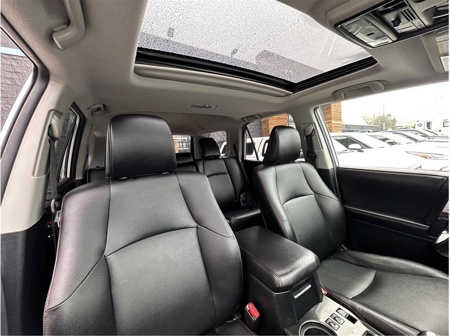 Used 2016 Toyota 4Runner Trail Premium w/ Convenience Package AWD/4WD image 4