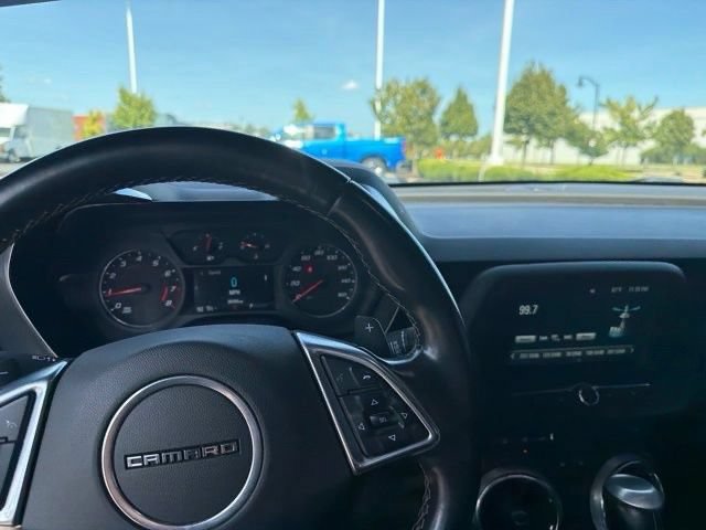 Used 2018 Chevrolet Camaro LT RWD image 10