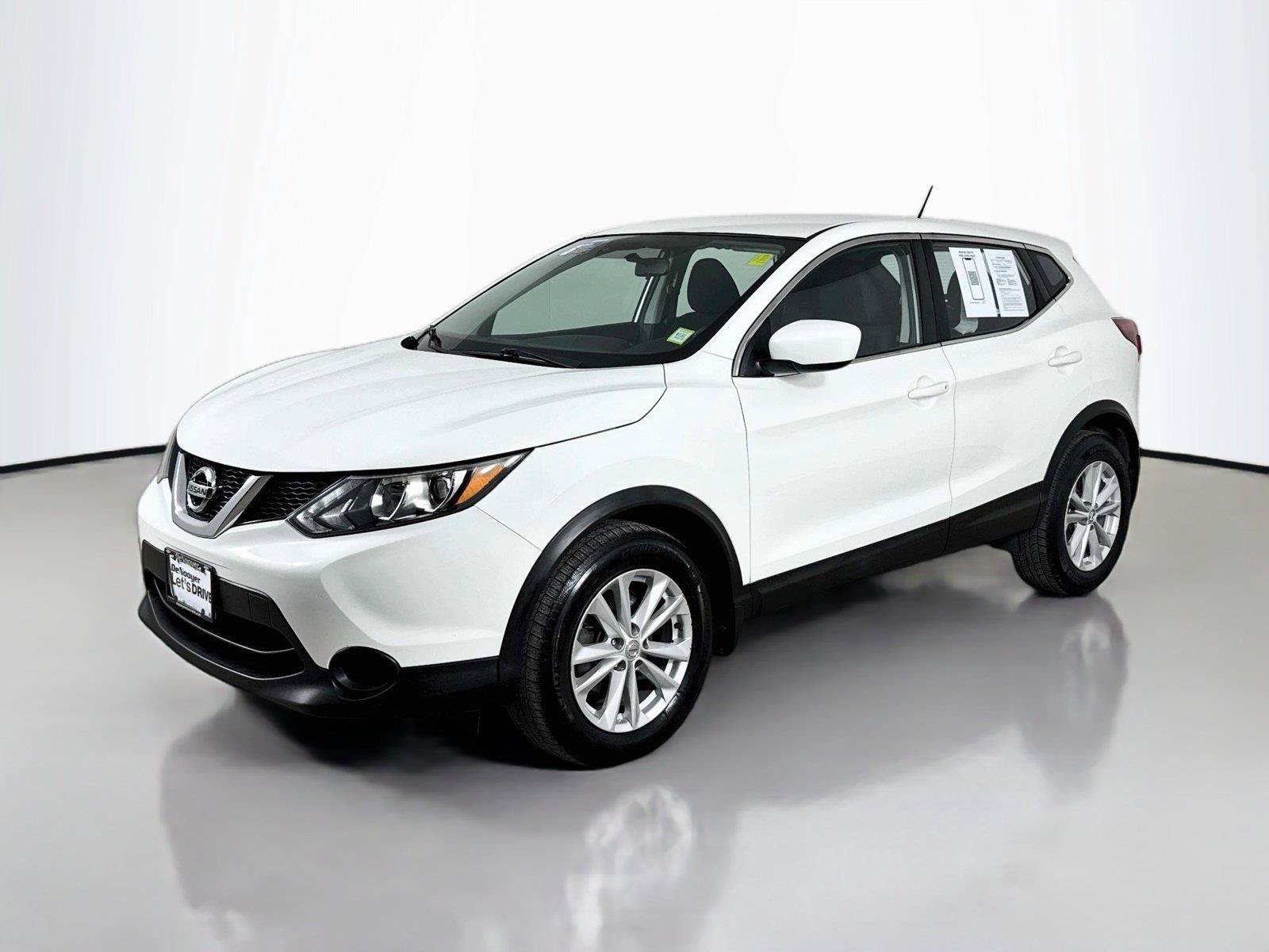 Used 2017 Nissan Rogue Sport S w/ S Appearance Package AWD/4WD image 5