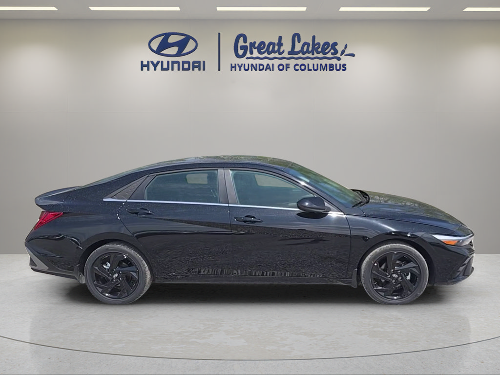 New 2026 Hyundai Elantra SEL Sport Premium FWD image 4