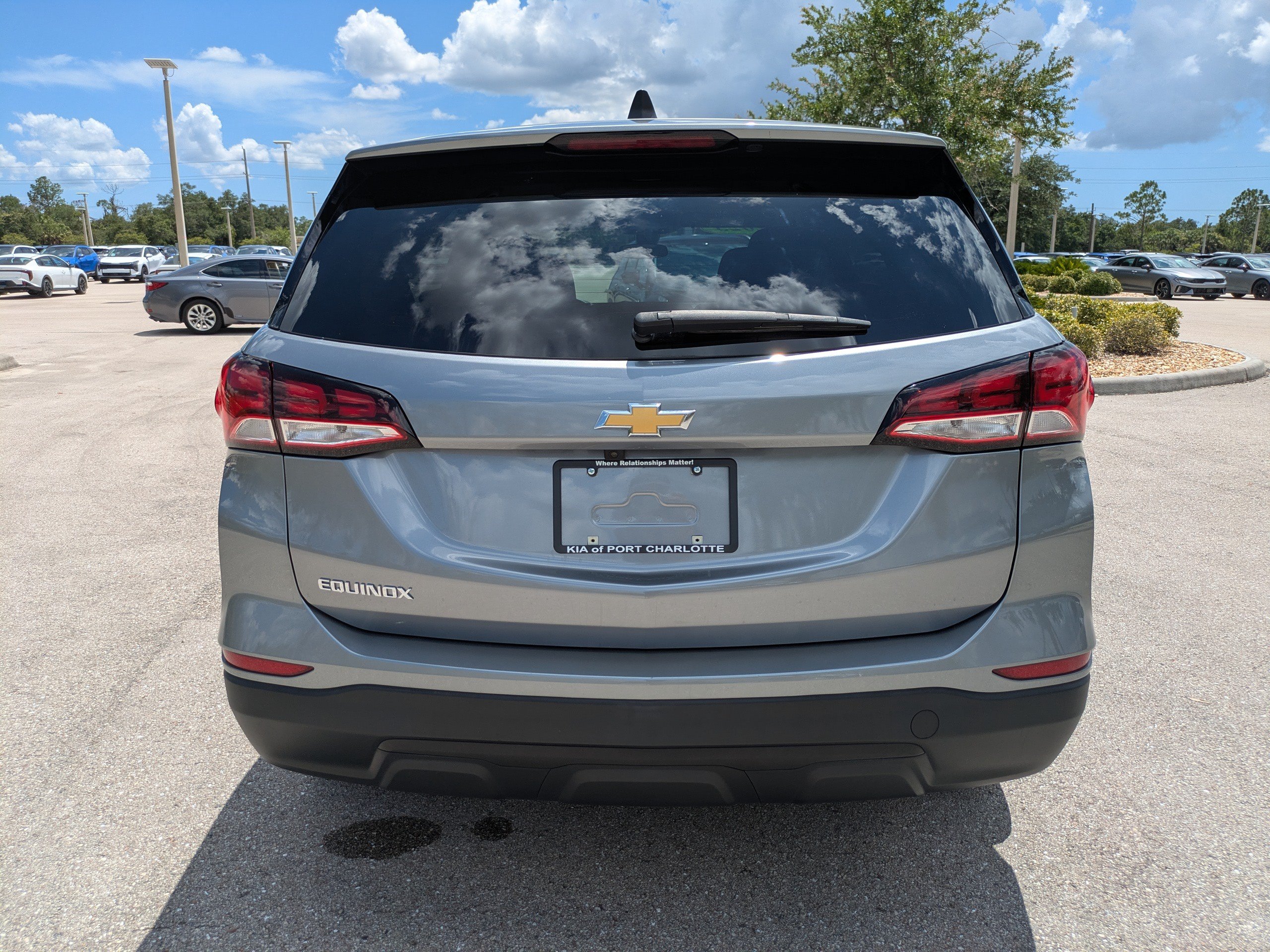 Used 2023 Chevrolet Equinox LS w/ LS Convenience Package FWD image 5