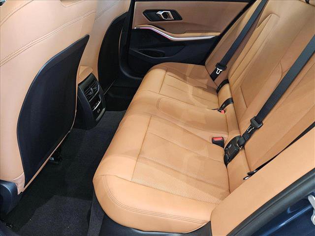 Used 2025 BMW 330i Sedan w/ M Sport Package image 14